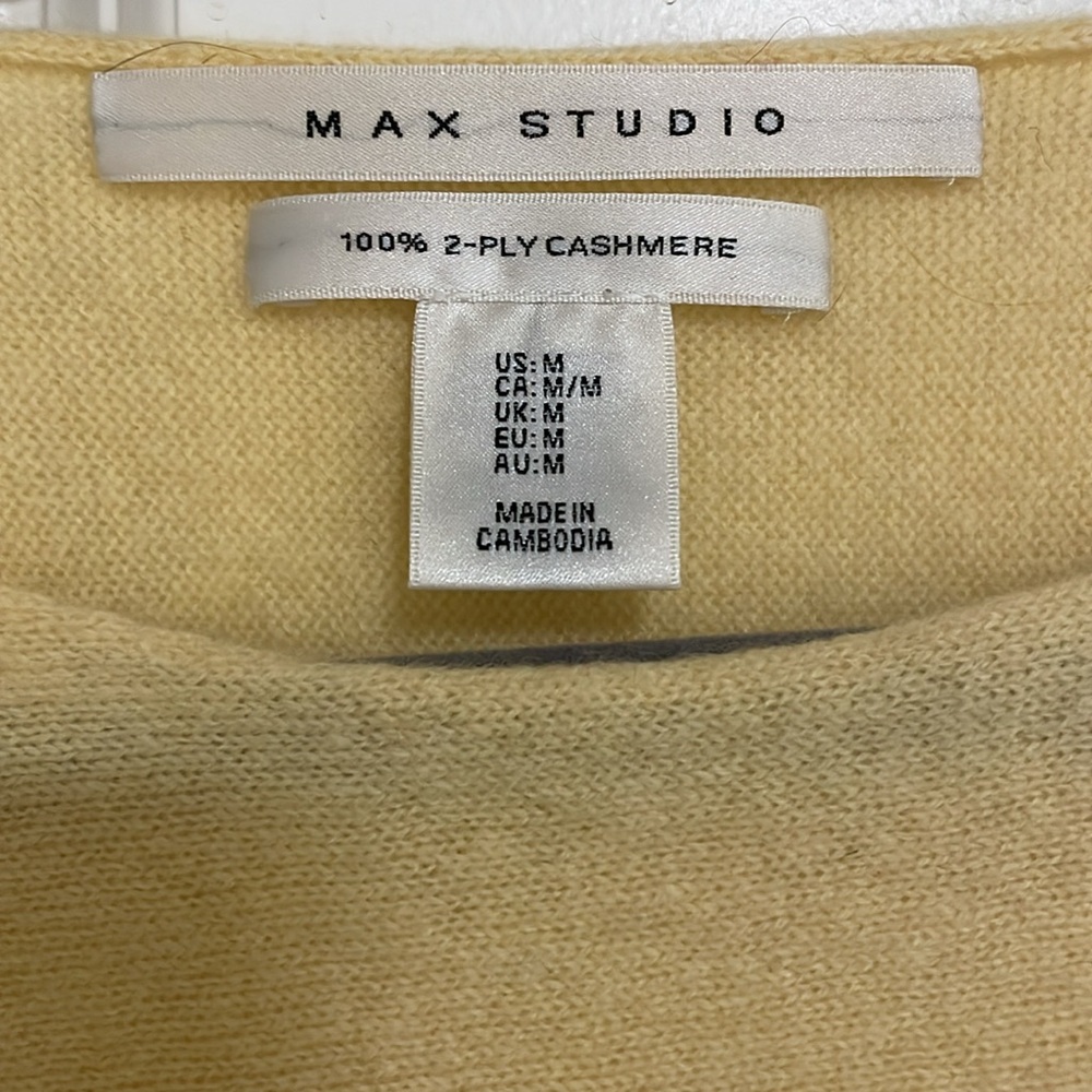 Sweater - Picture 2 of 4